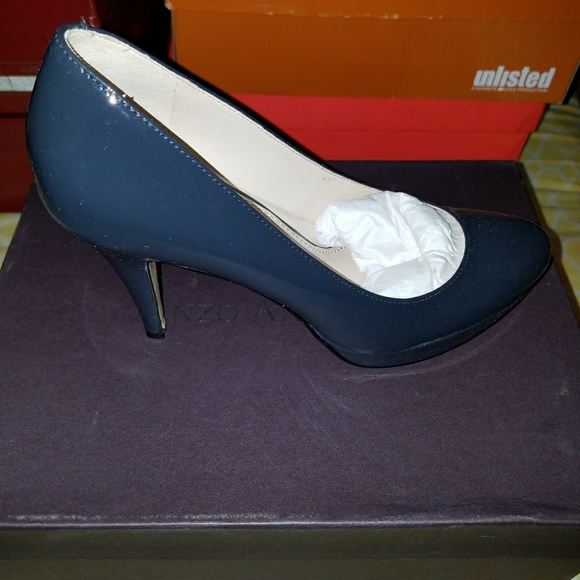 Heels - Picture 2 of 3